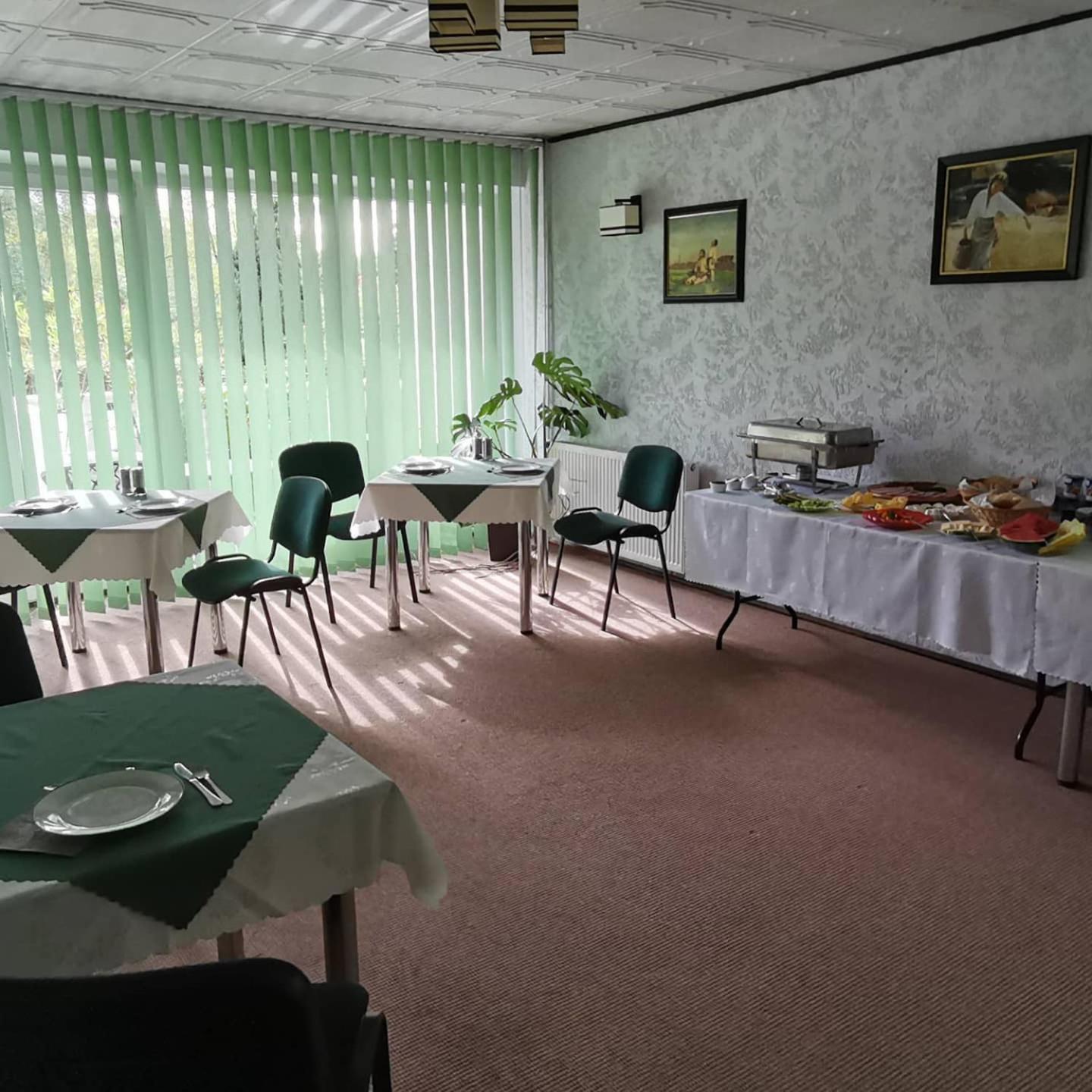 Uslugi Noclegowe I Gastronomiczne Dla Ludnosci Robert Mielcarek Kobyla Góra Zewnętrze zdjęcie
